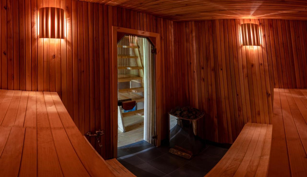 Holiday House With Sauna ツェーシス エクステリア 写真
